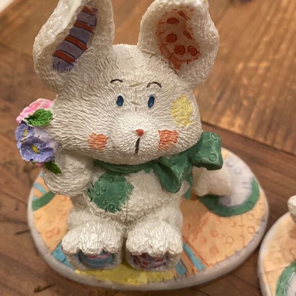 Vintage Easter Bunny Figurines Set of Two Ceramic Rabbits Eggs Flowers Whimsical - Picture 6 of 12